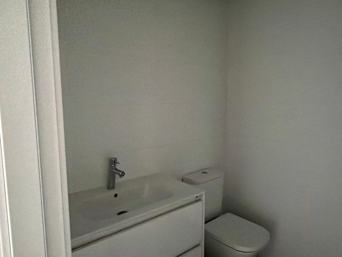 2 Bedroom Apartment in Mijas - Photo 20