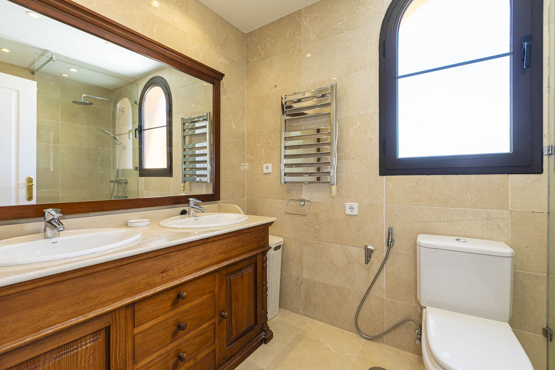 4 Bedroom Townhouse in Benahavís - Foto 36