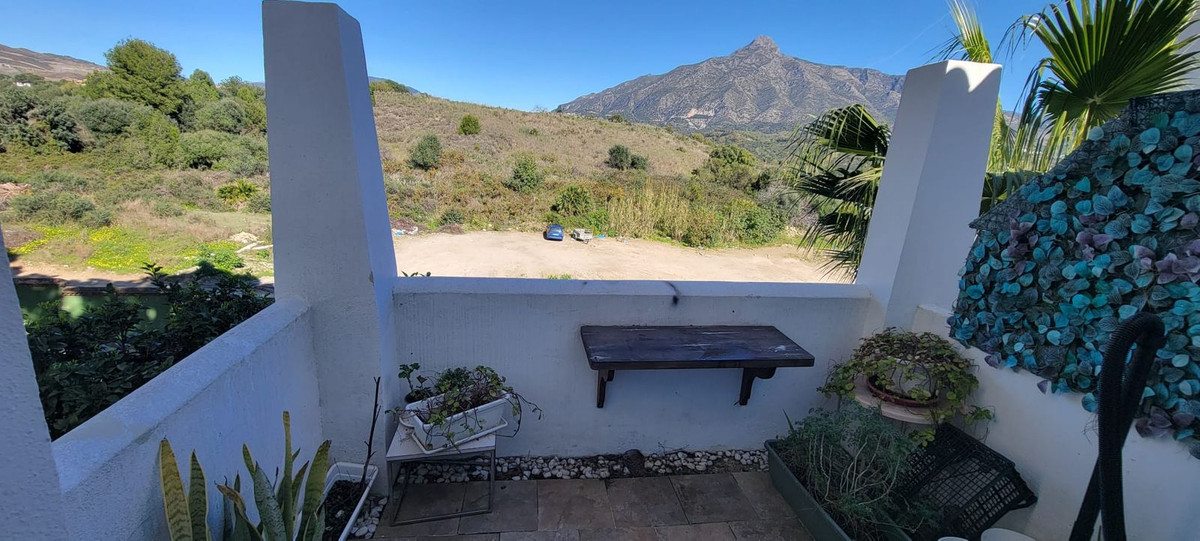 2 Bedroom Apartment in Marbella - Photo 20
