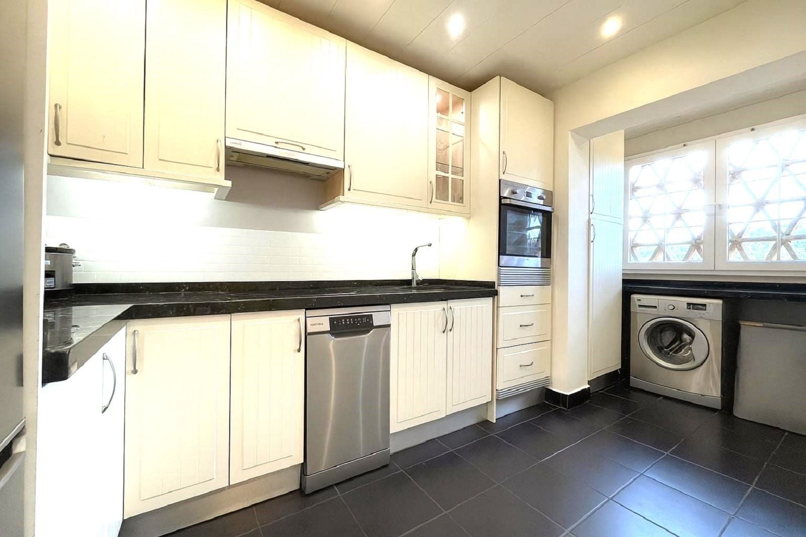3 Bedroom Apartment in Mijas - Photo 3