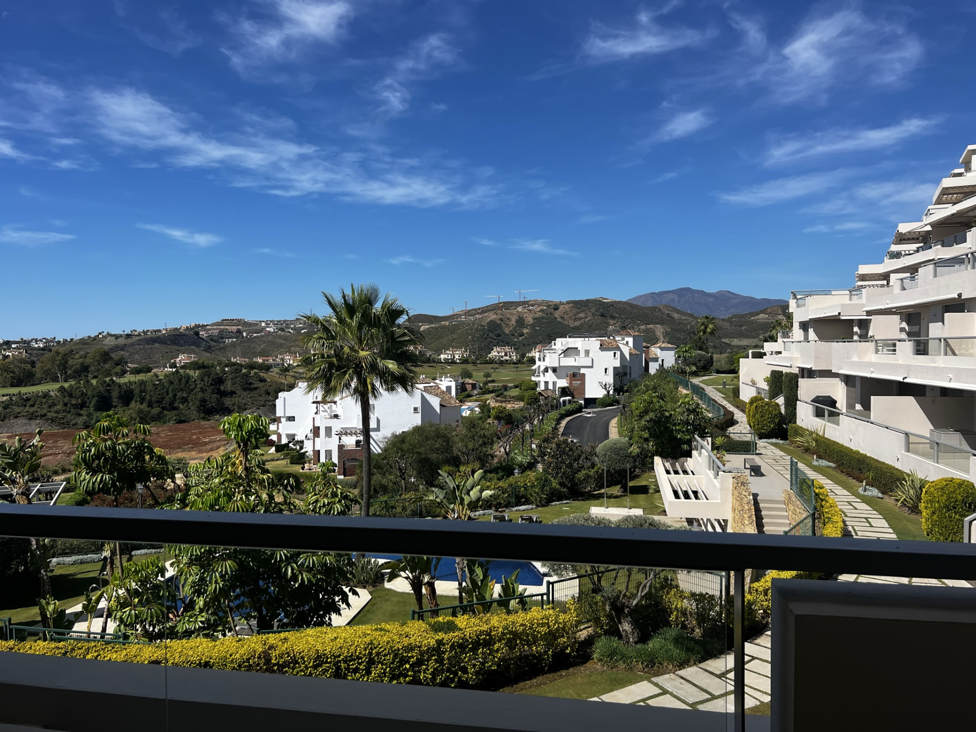 3 Bedroom Apartment in Benahavís - Photo 23