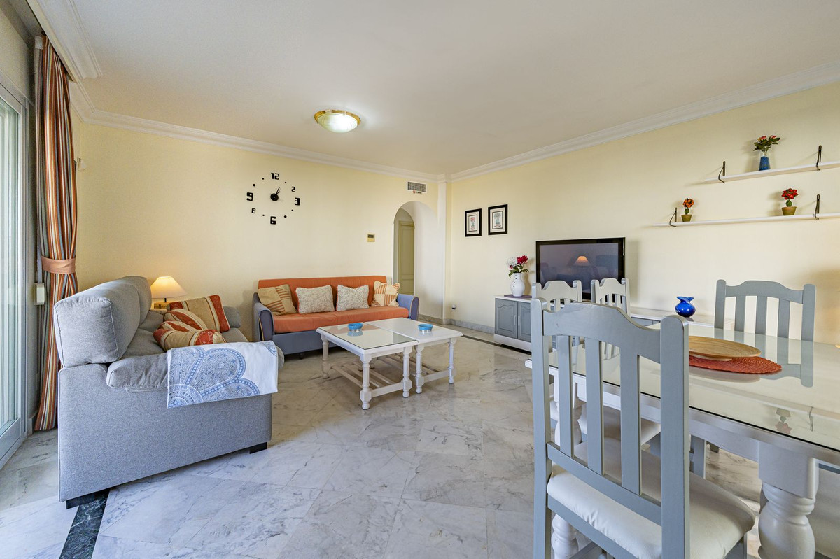 2 Bedroom Apartment in Marbella - Photo 7