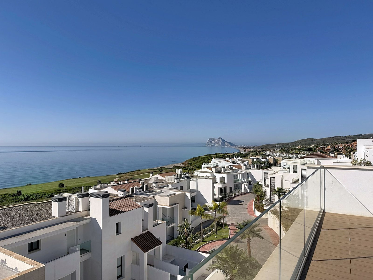 4 Bedroom Penthouse in La Alcaidesa - Photo 40