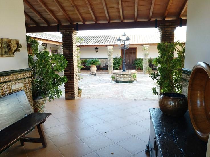 12 Bedroom Villa in Málaga - Photo 12
