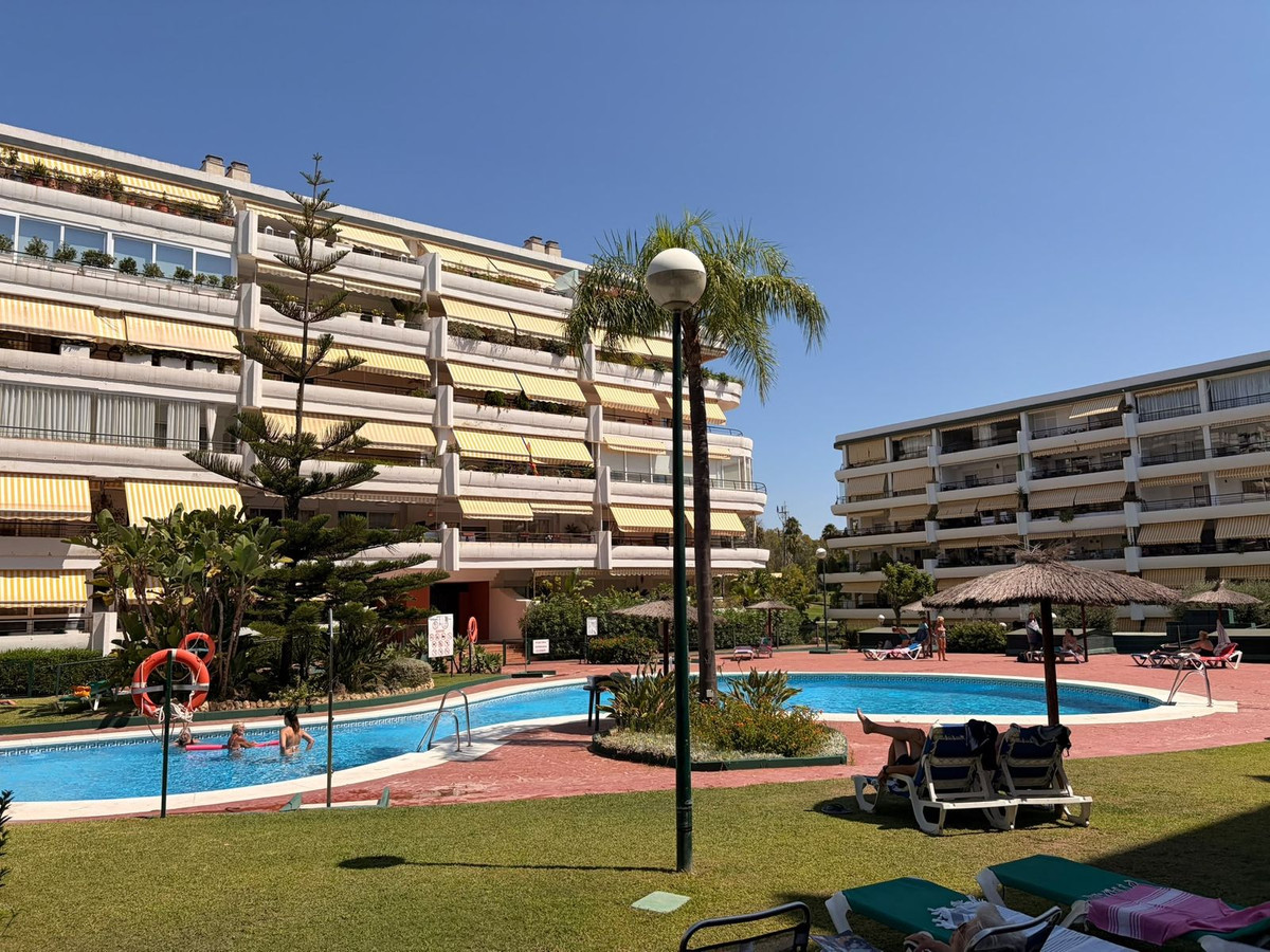 2 Bedroom Apartment in San Pedro de Alcántara - Photo 15