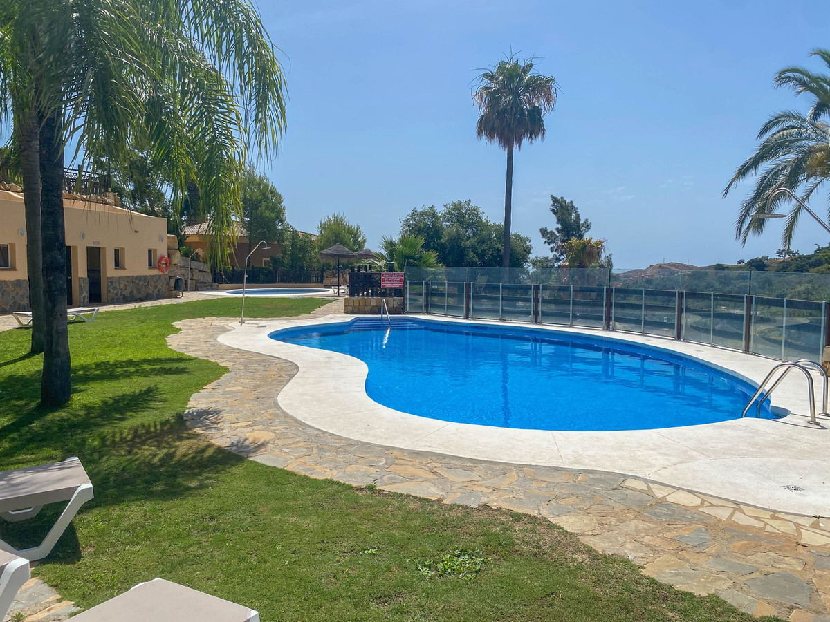 2 Bedroom Apartment in Marbella - Photo 13
