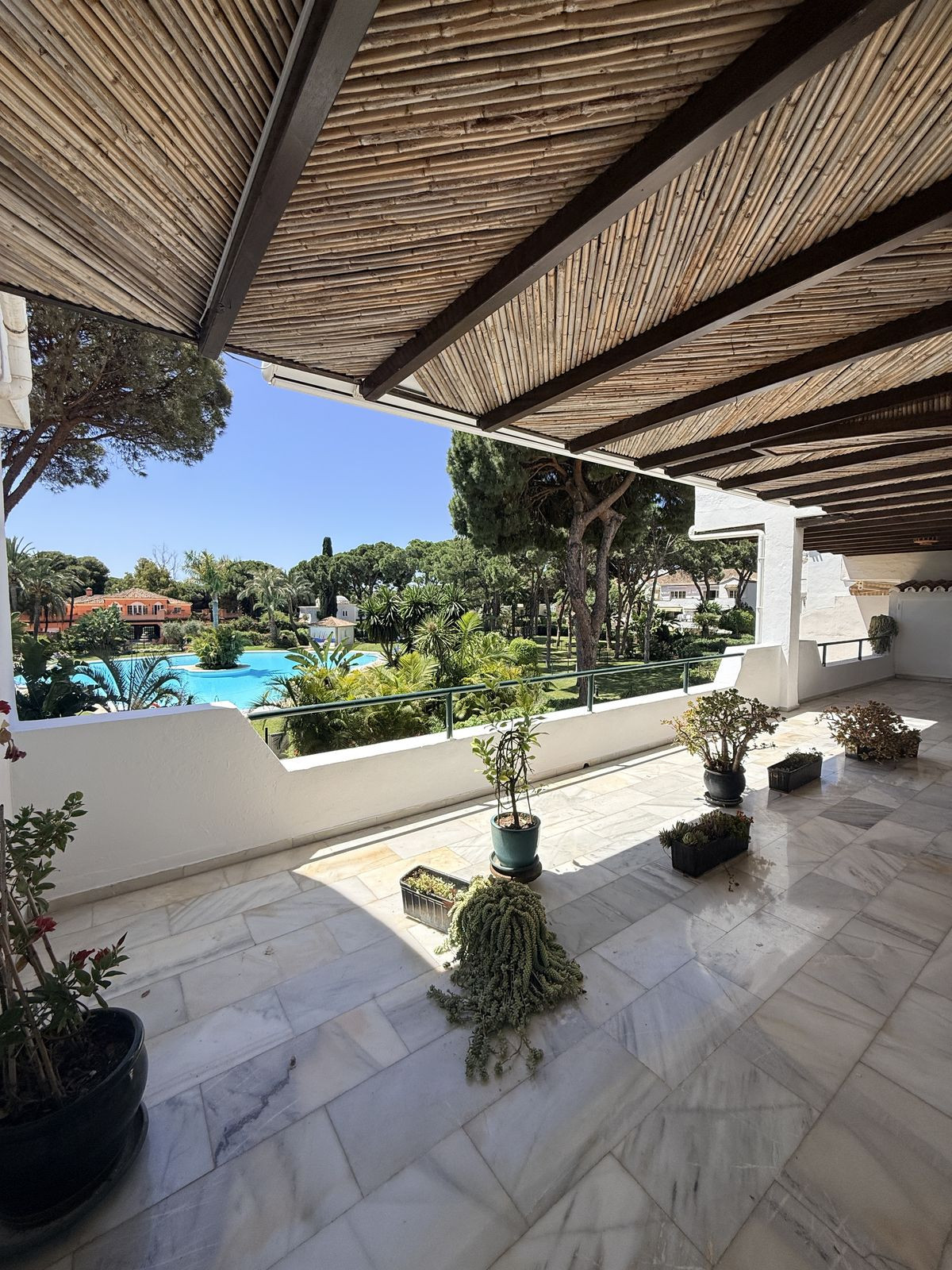 3 Bedroom Apartment in Estepona - Foto 34