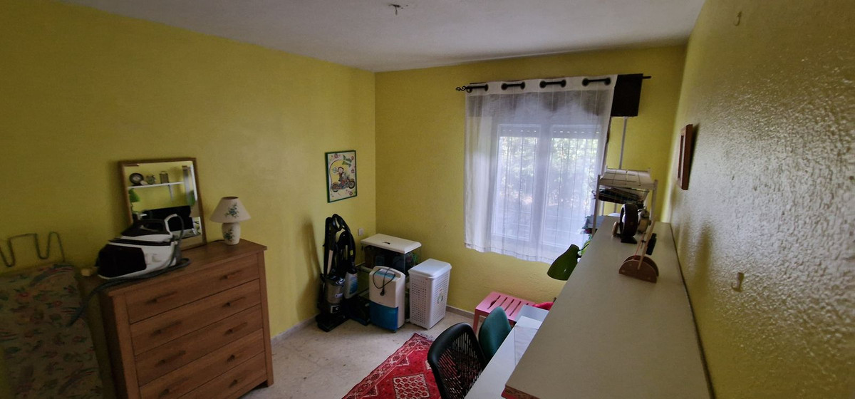 2 Bedroom Villa in Manilva - Photo 11