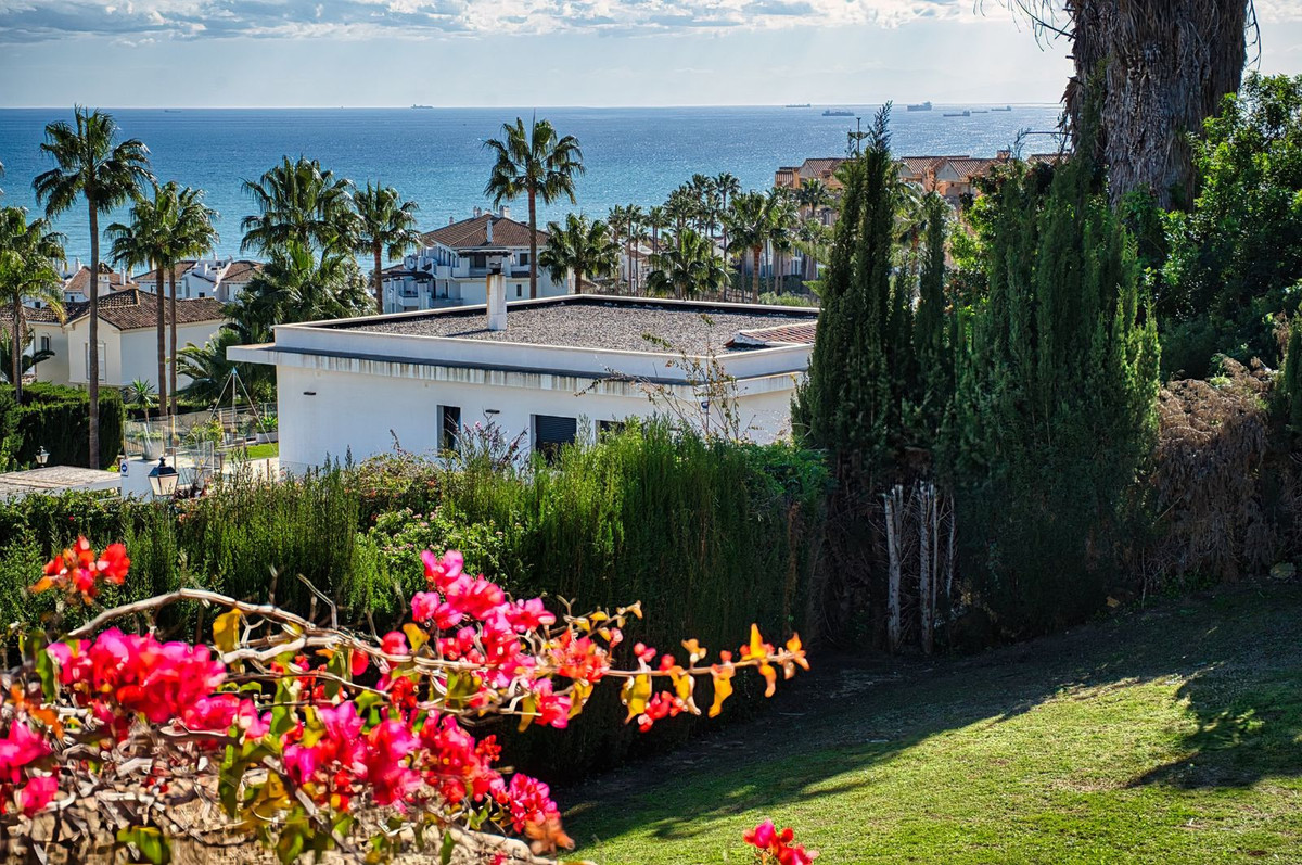 4 Bedroom Villa in La Alcaidesa - Photo 8