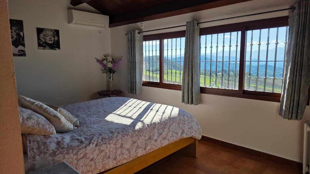 5 Bedroom Country house in Pizarra - Photo 18