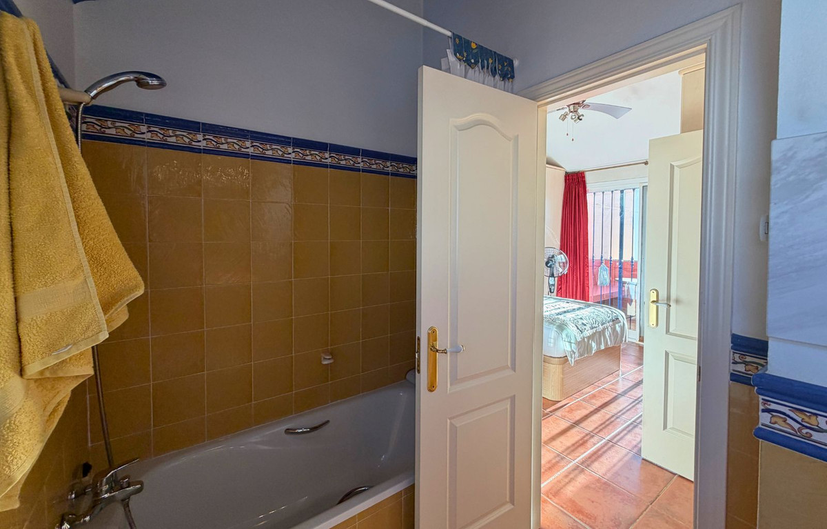3 Bedroom Townhouse in Marbella - Photo 36