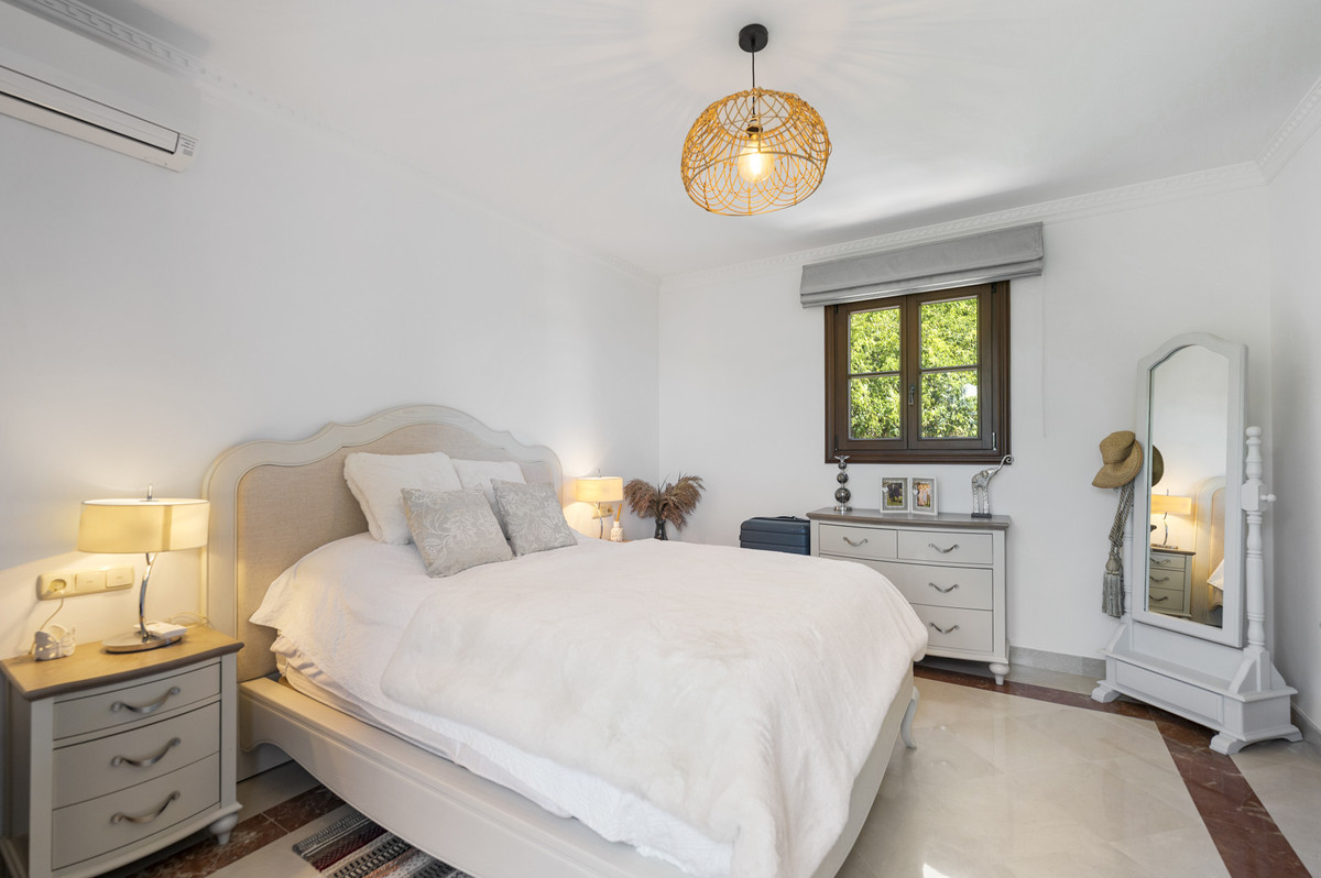 4 Bedroom Villa in Estepona - Foto 29