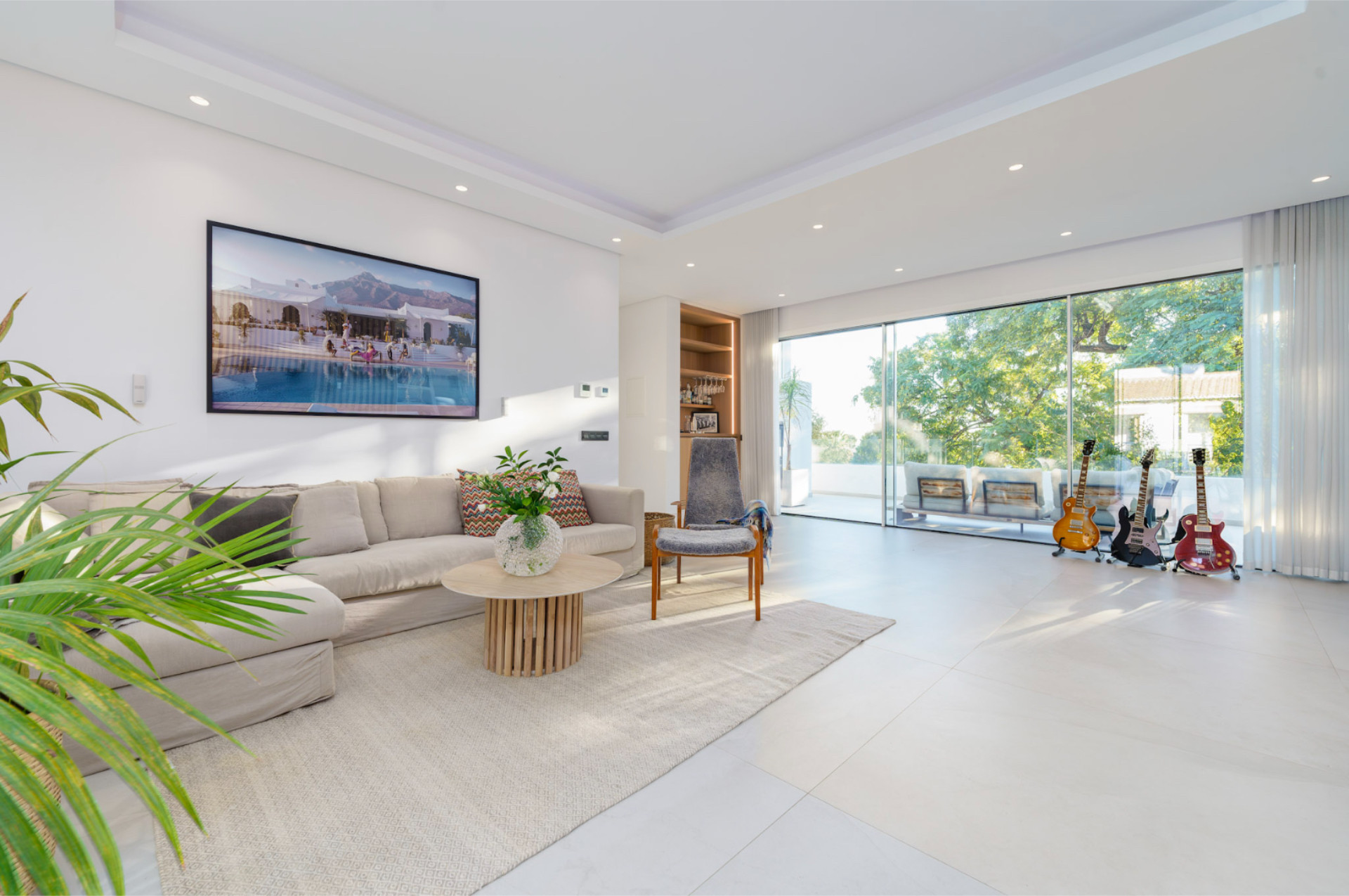 5 Bedroom Villa in Marbella - Photo 4