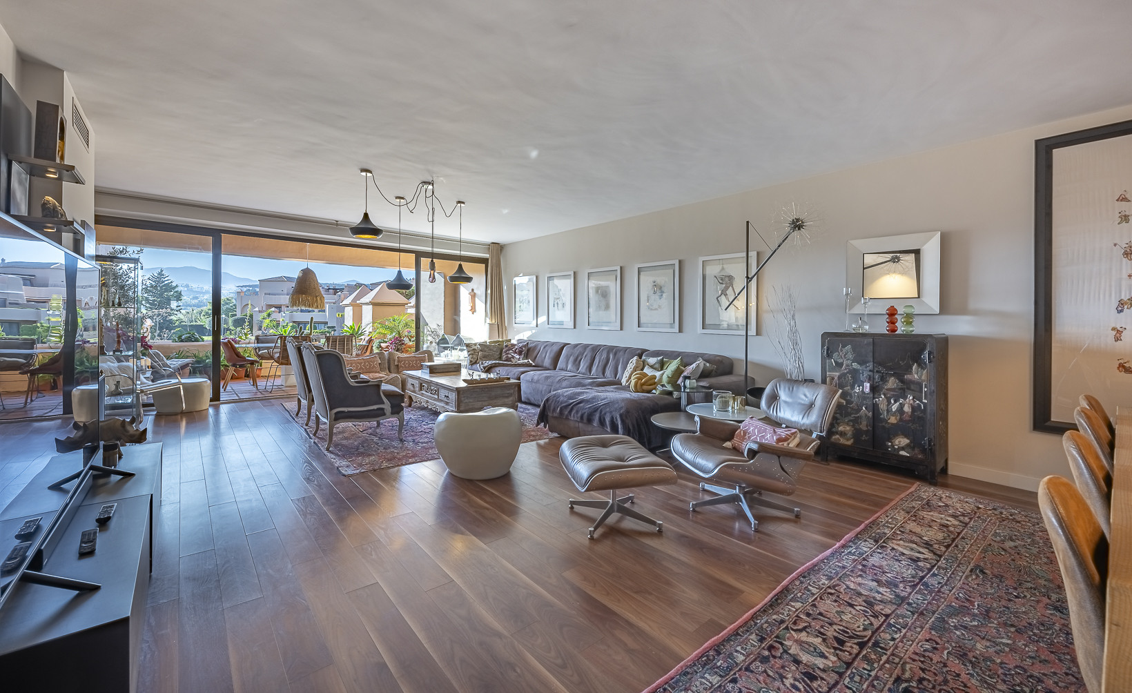 3 Bedroom Penthouse in Estepona - Photo 12
