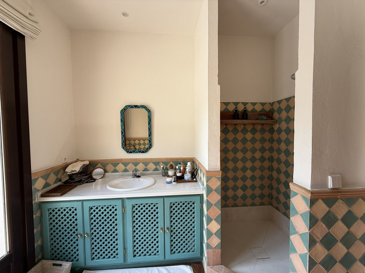 5 Bedroom Villa in Sotogrande - Photo 19