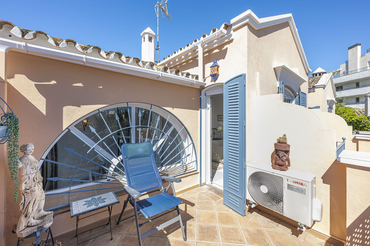 3 Bedroom Townhouse in Marbella - Photo 25