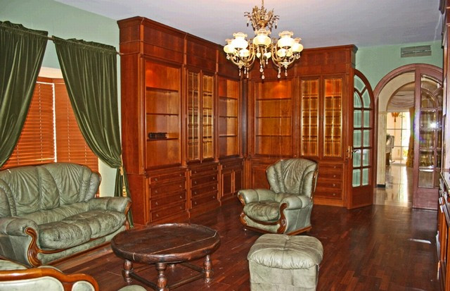 8 Bedroom Villa in Marbella - Foto 23