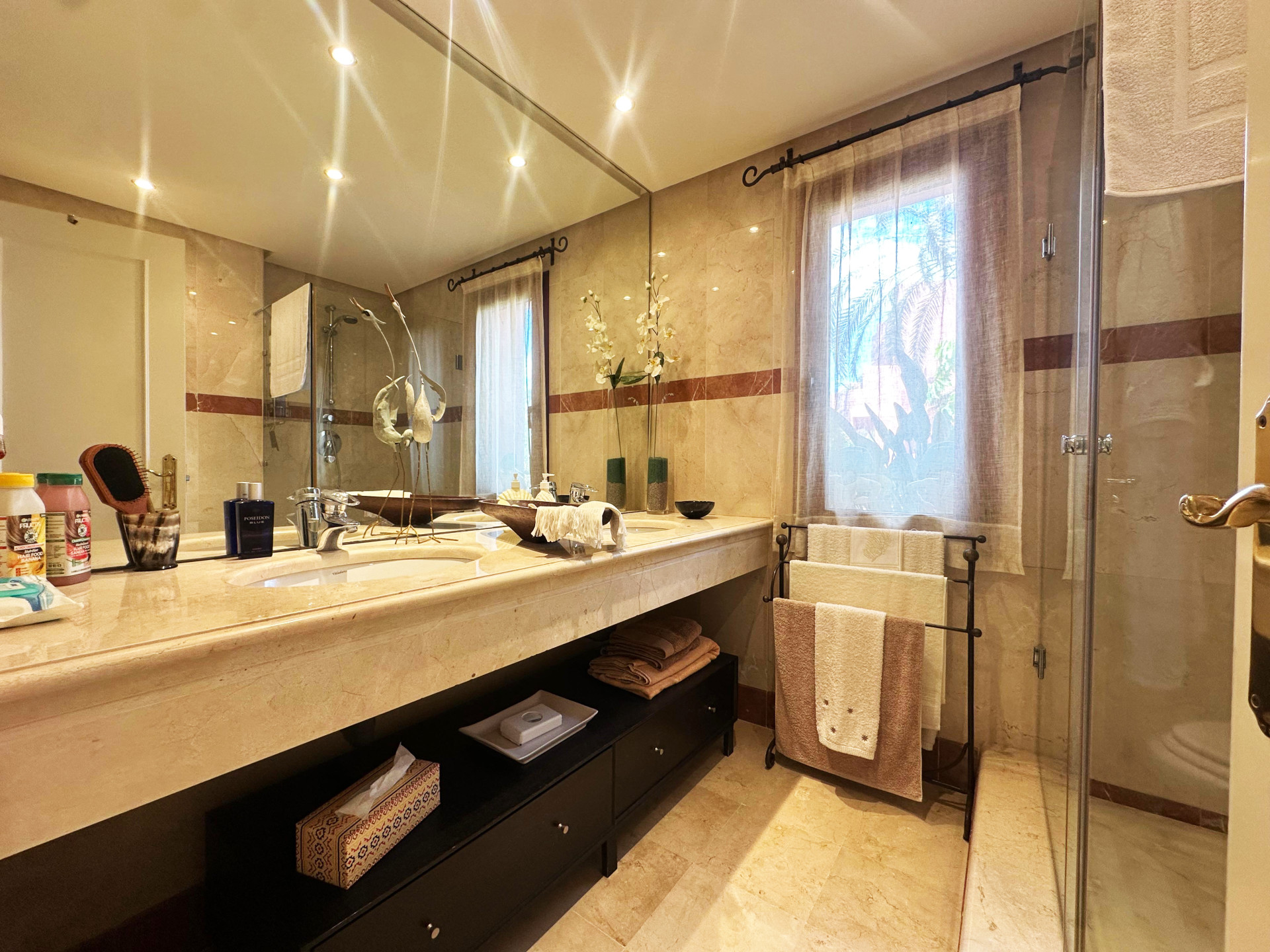 3 Bedroom Penthouse in Estepona - Photo 22