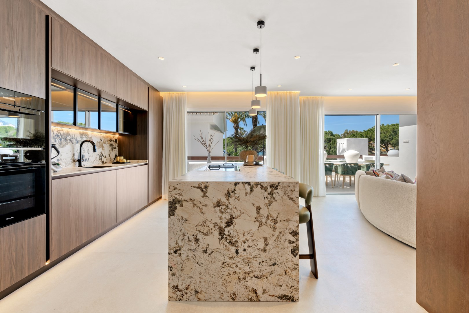 3 Bedroom Apartment in Marbella - Photo 8
