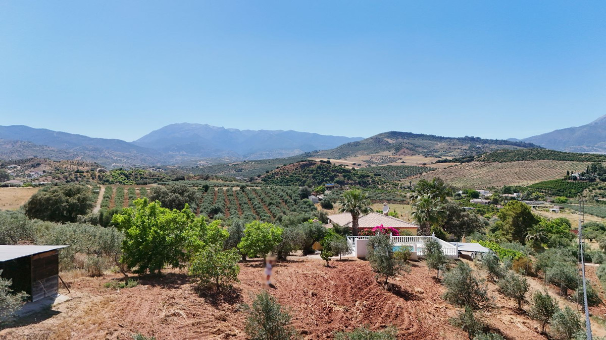 3 Bedroom Villa in Coín - Photo 8