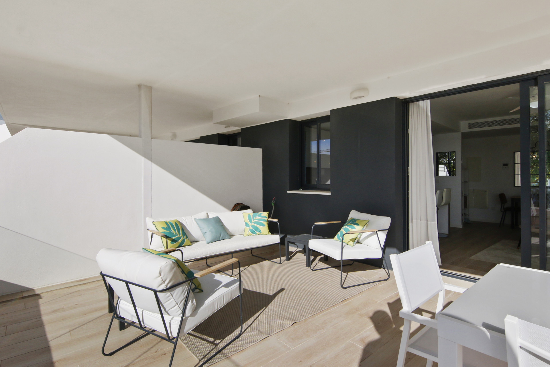 3 Bedroom Apartment in Estepona - Photo 13