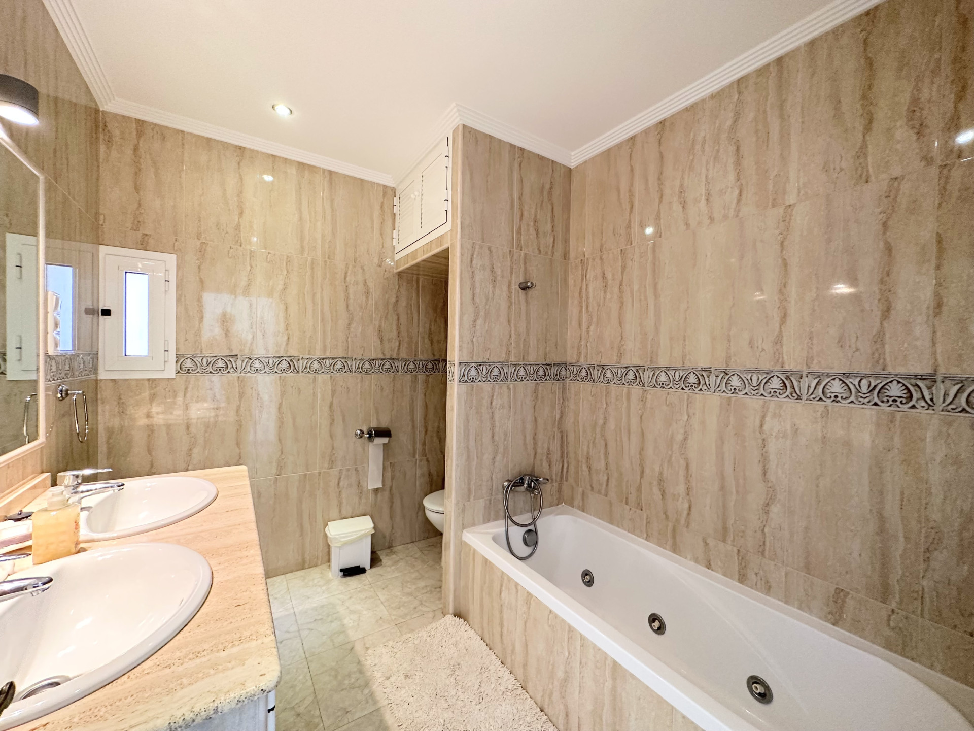 3 Bedroom Villa in Fuengirola - Photo 13