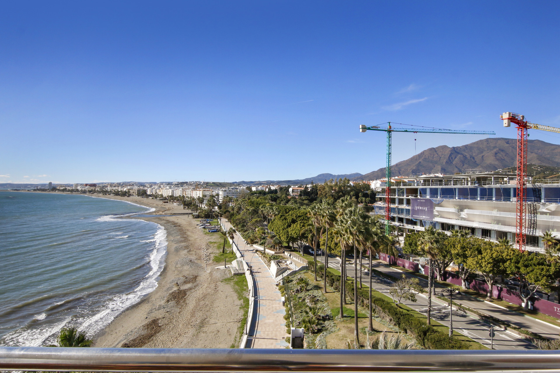 3 Bedroom Penthouse in Estepona - Foto 15