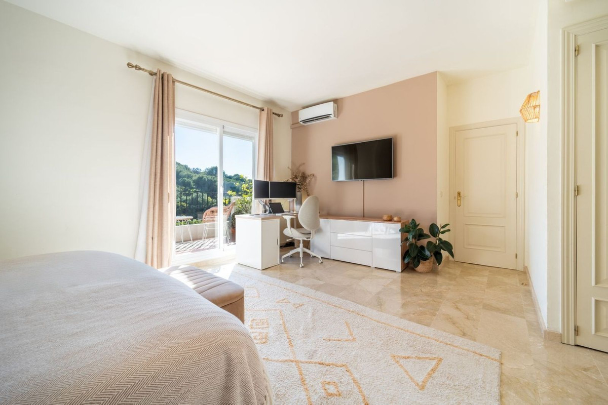 3 Bedroom Apartment in Benahavís - Foto 26