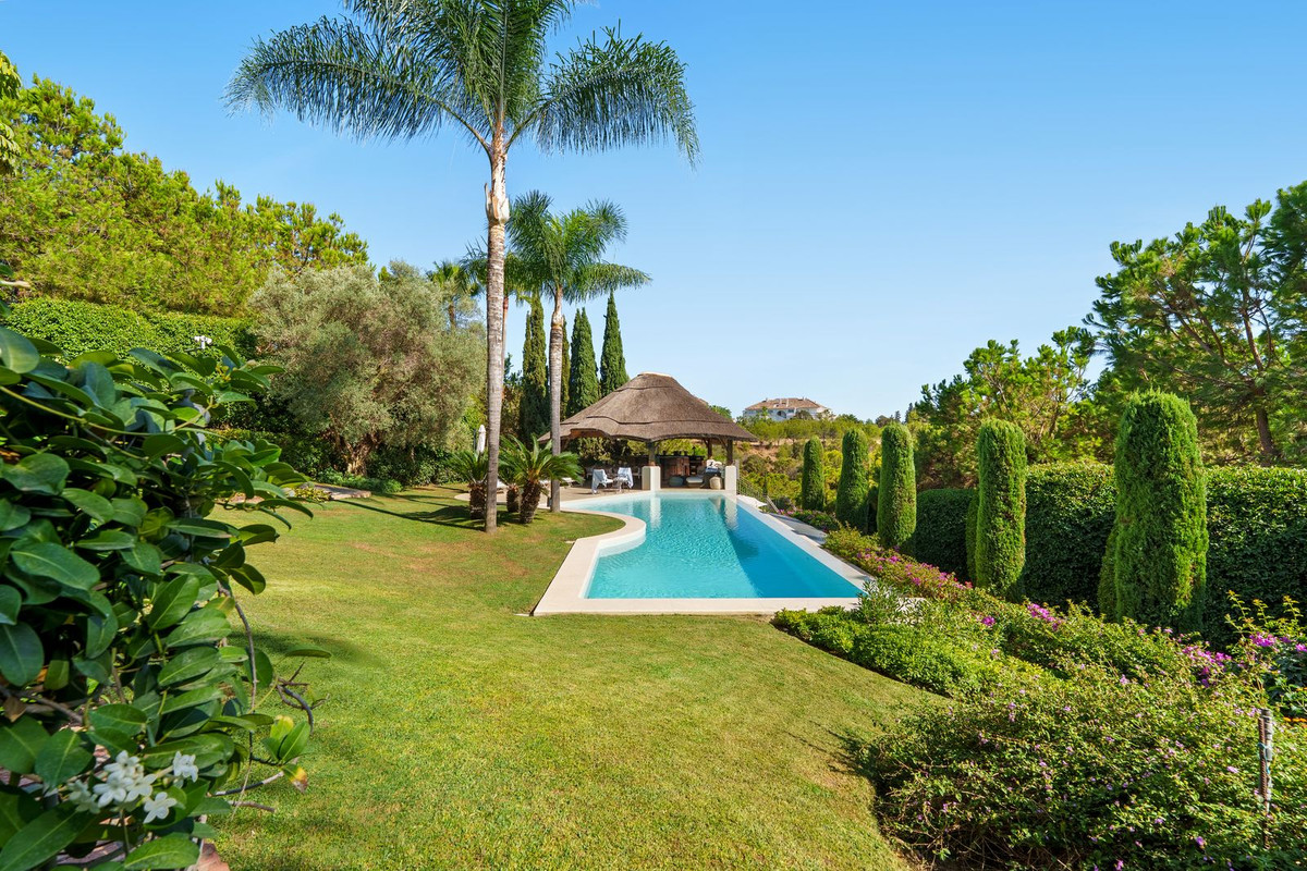 6 Bedroom Villa in Marbella - Photo 16