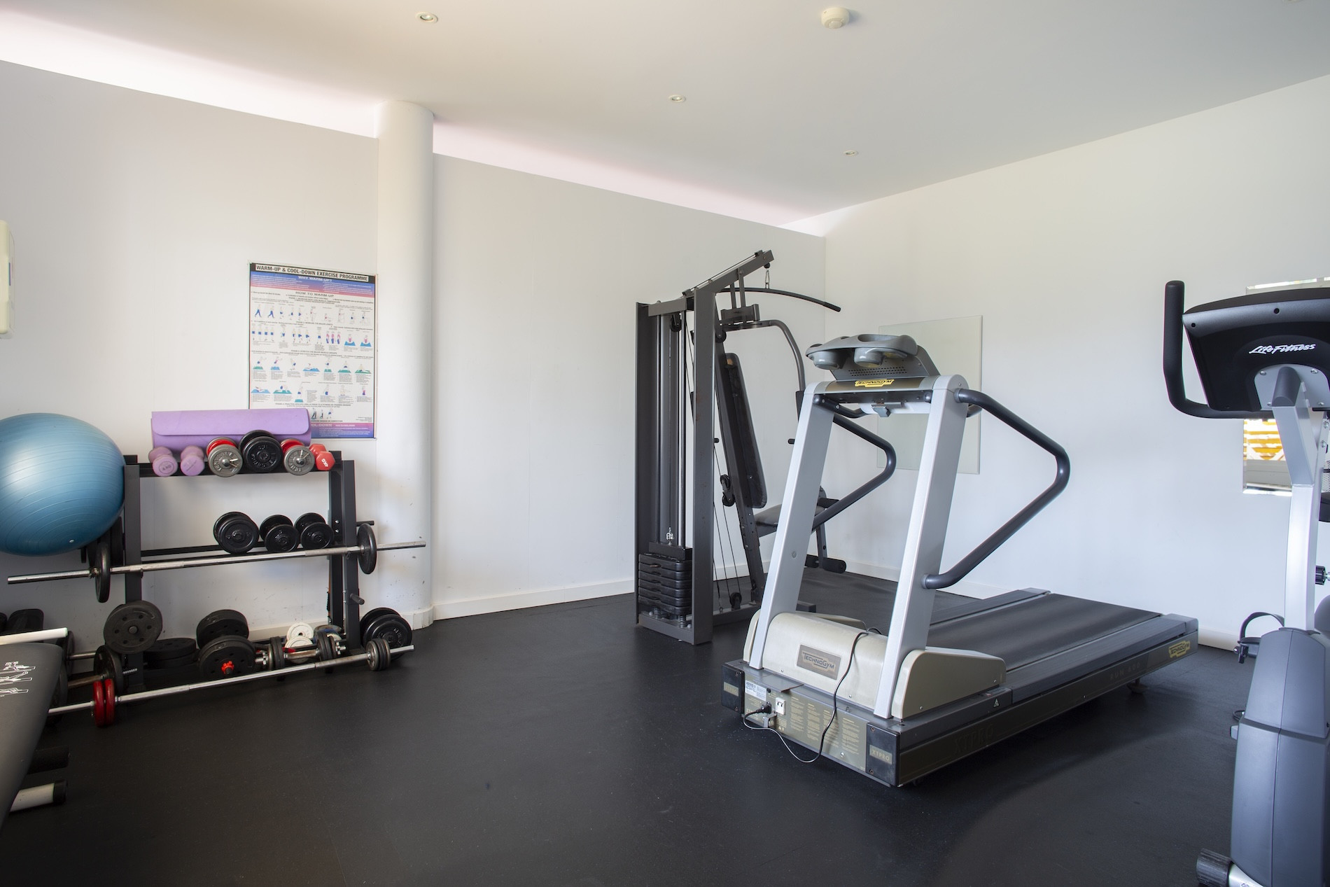 2 Bedroom Apartment in Estepona - Photo 21