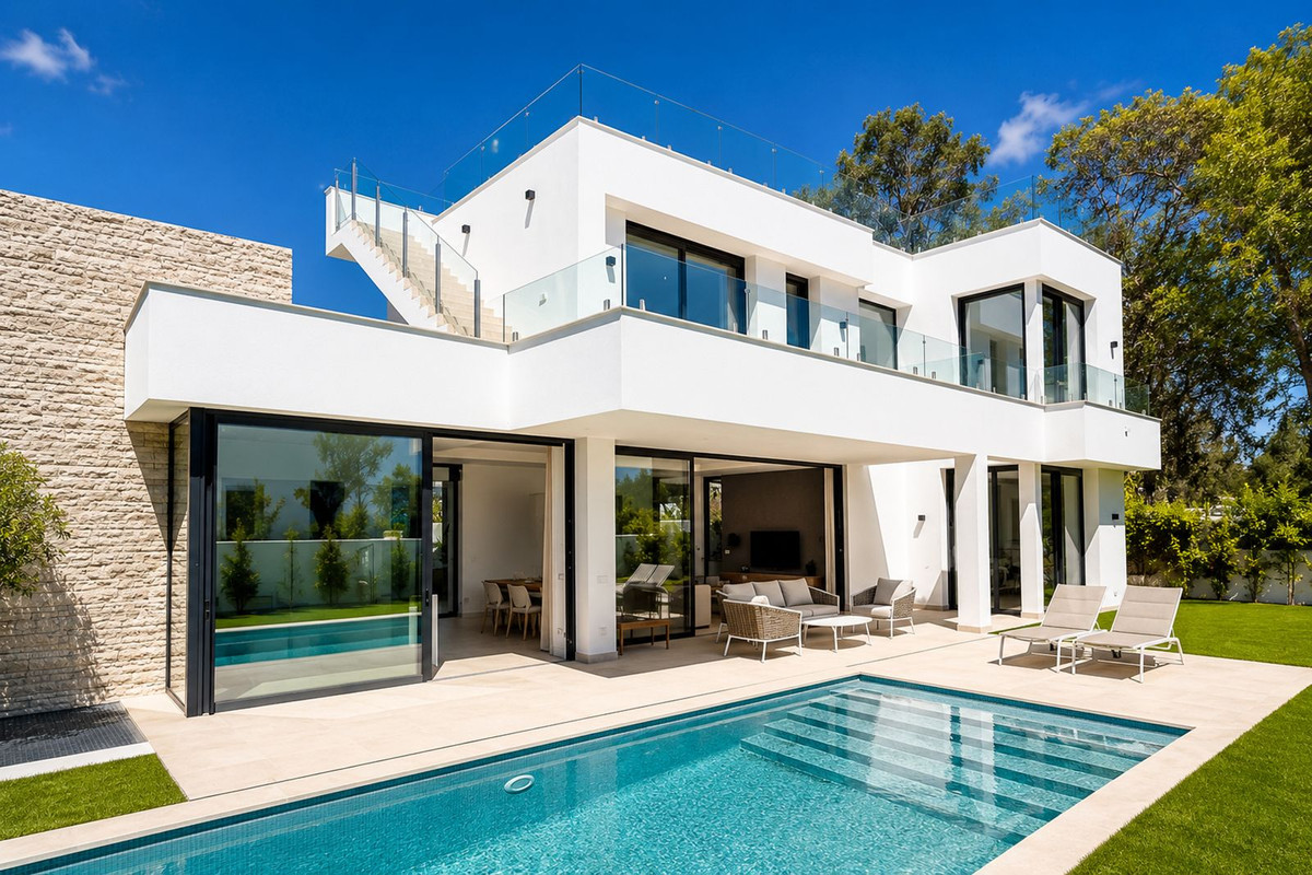 5 Bedroom Villa in Estepona
