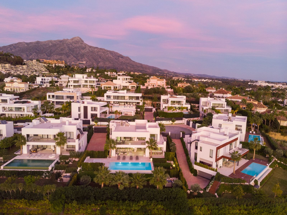 7 Bedroom Villa in Marbella - Photo 24
