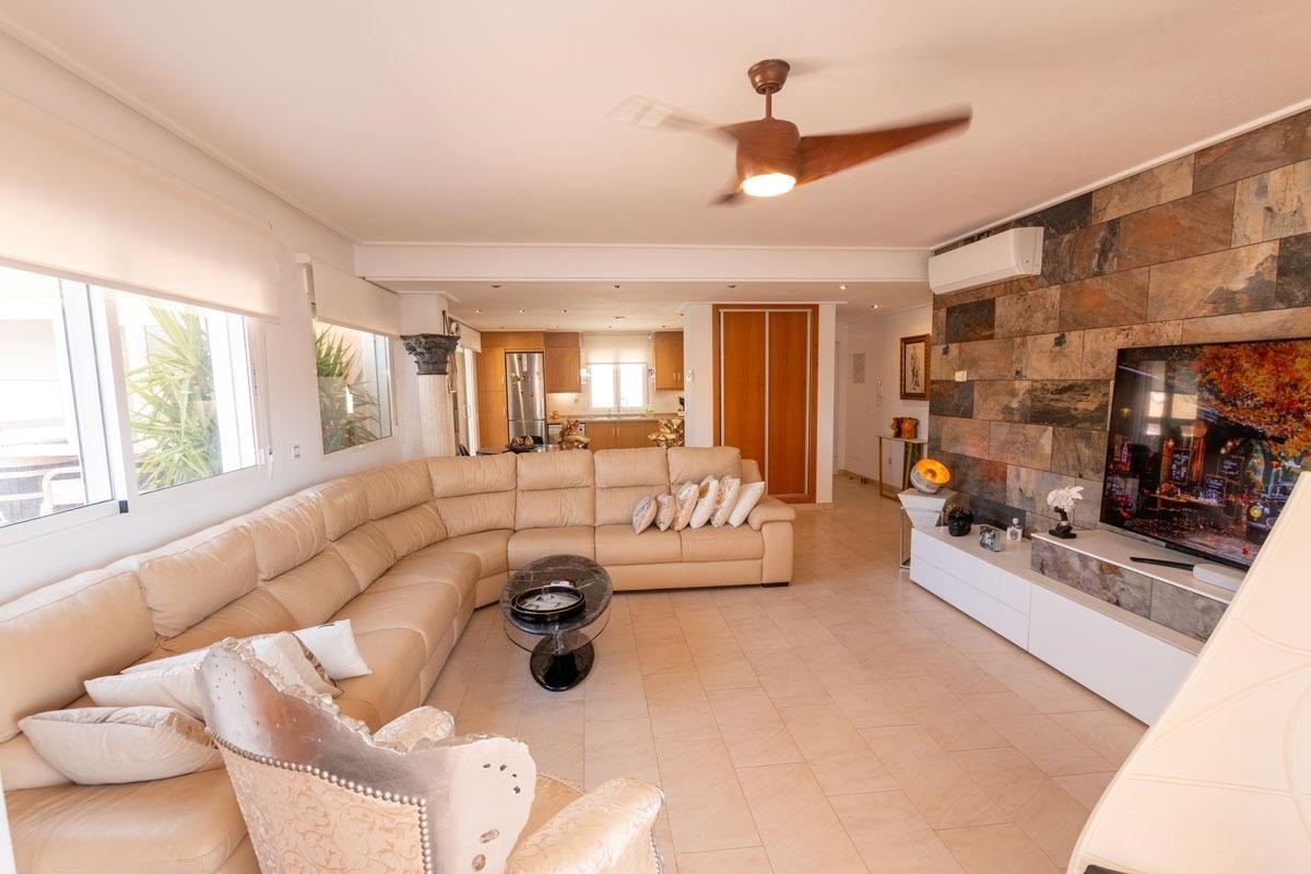 Apartamento com 3 quartos com piscina em Alicante, Espanha – Foto 5