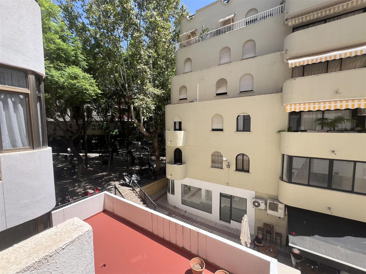 2 Bedroom Apartment in Marbella - Photo 16