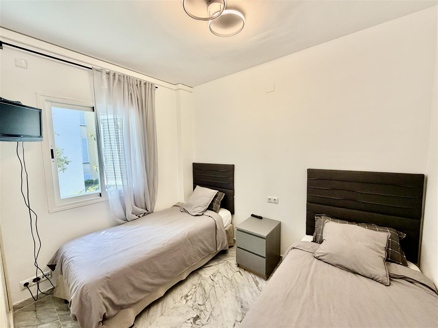 3 Bedroom Apartment in Marbella - Photo 12
