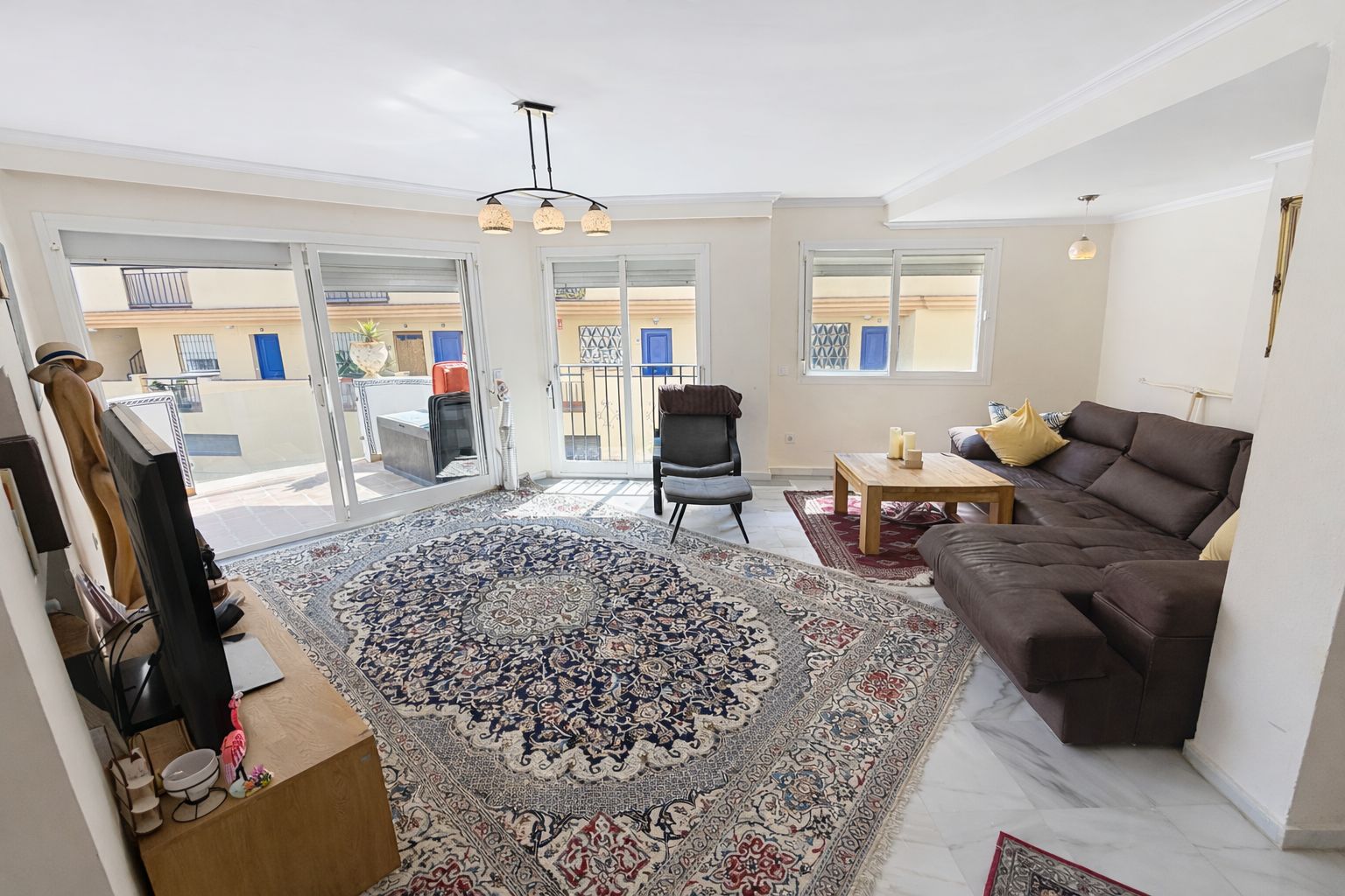 4 Bedroom Apartment in Mijas - Photo 2