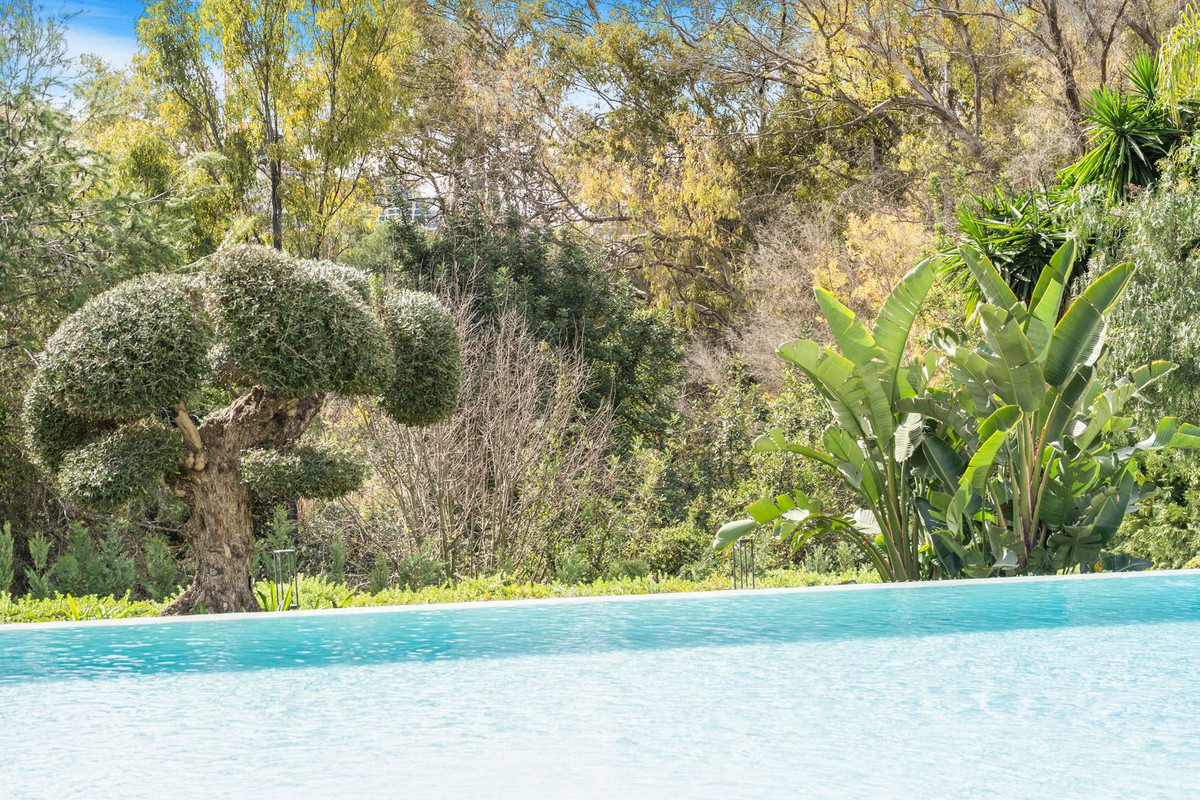 6 Bedroom Villa in Marbella - Photo 82