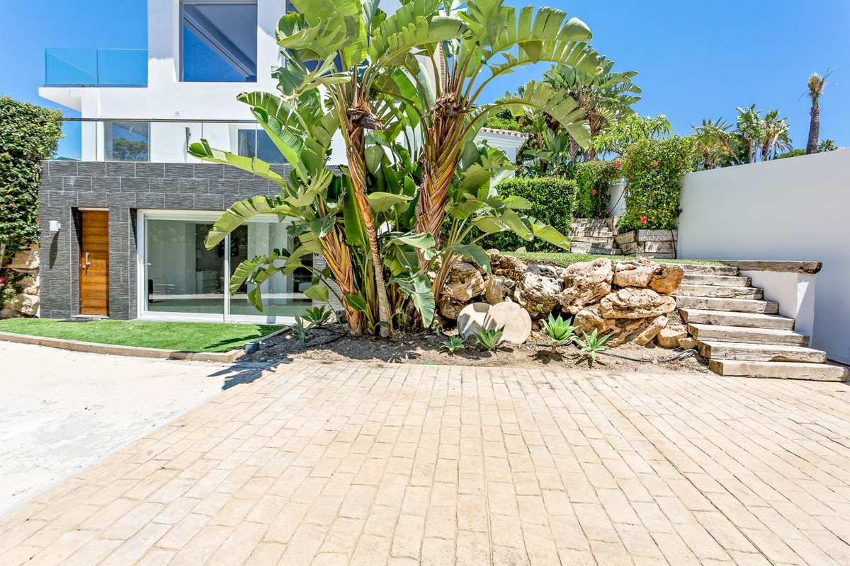 7 Bedroom Villa in Marbella - Photo 57