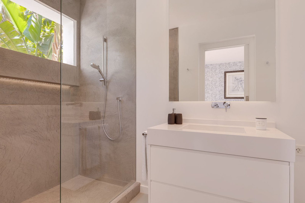 6 Bedroom Villa in San Pedro de Alcántara - Foto 27