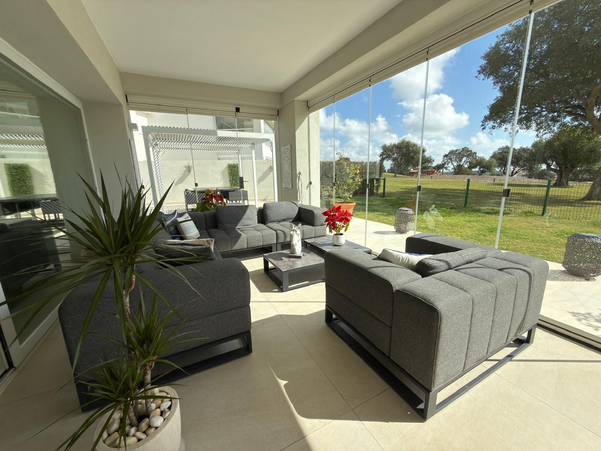 3 Bedroom Apartment in San Roque - Photo 18