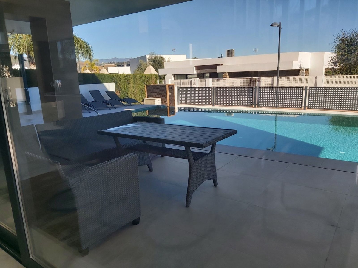 3 Bedroom Villa in Estepona - Photo 17