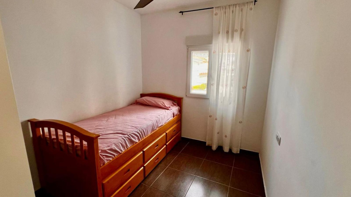 5 Bedroom Villa in Fuengirola - Photo 25