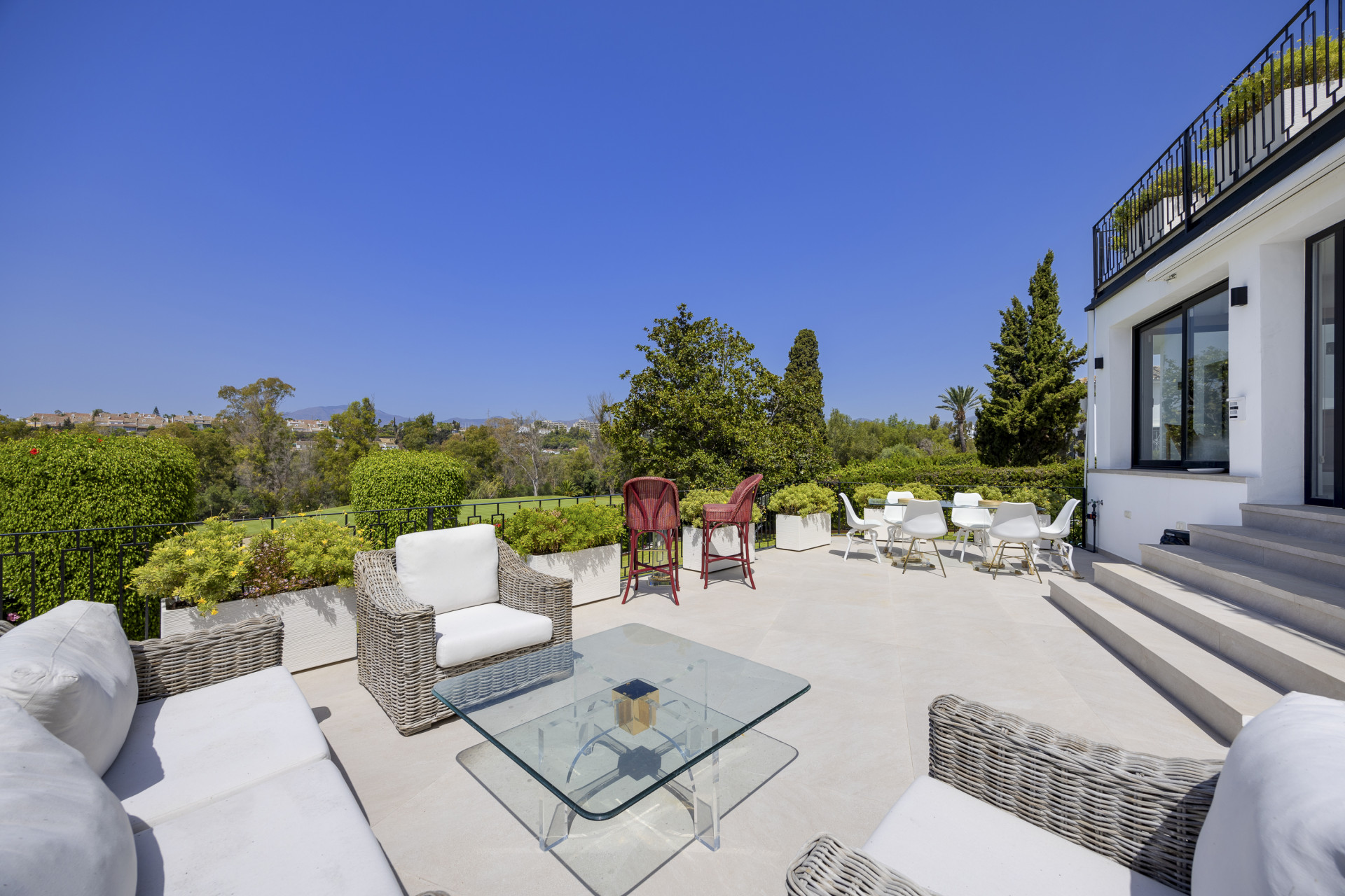 4 Bedroom Villa in San Pedro de Alcántara - Photo 3