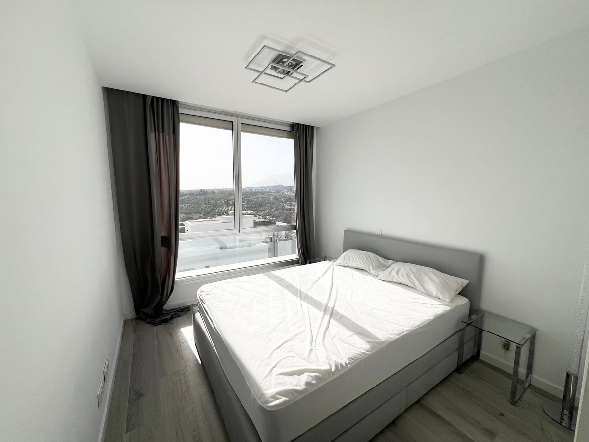 3 Bedroom Townhouse in Estepona - Photo 10