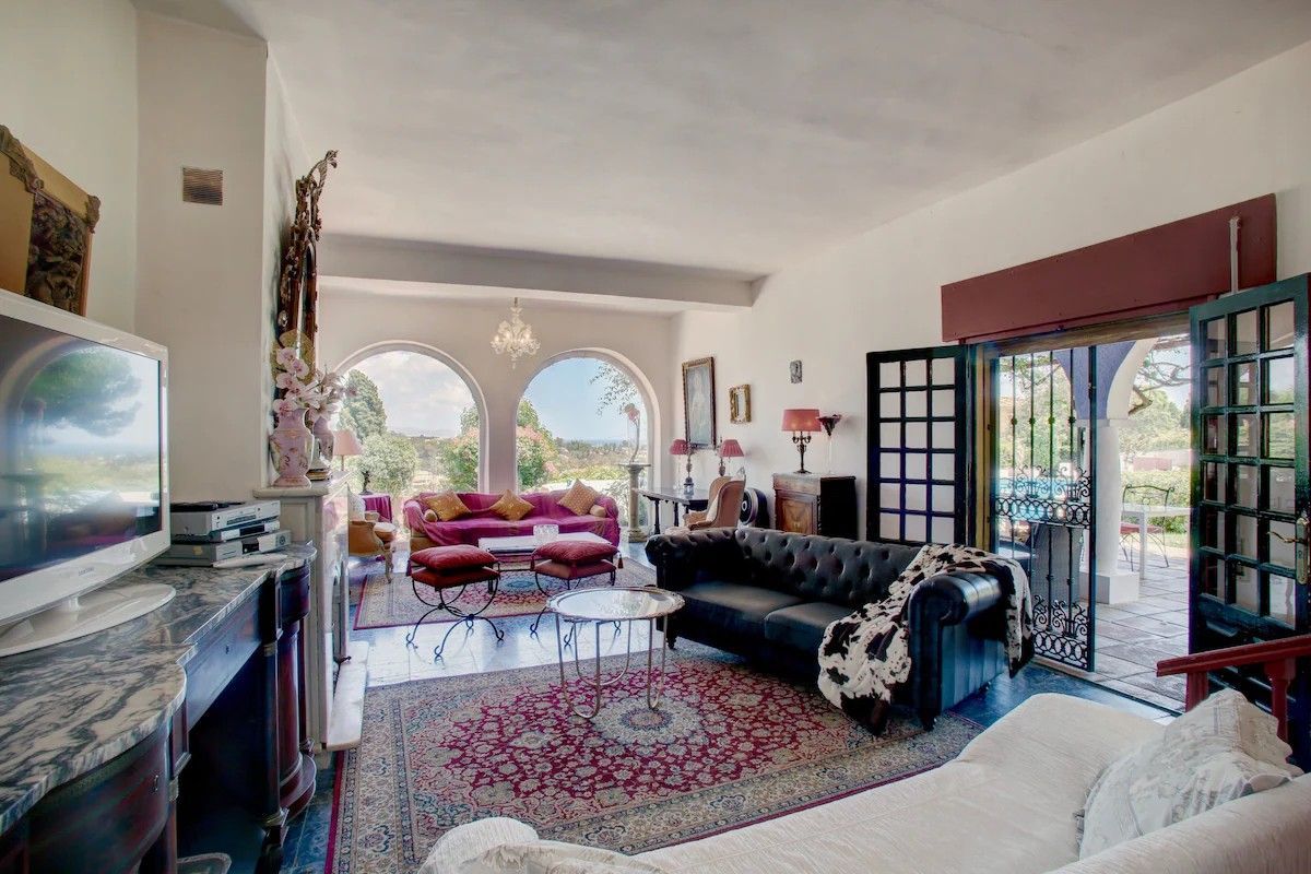 6 Bedroom Villa in Marbella - Photo 7