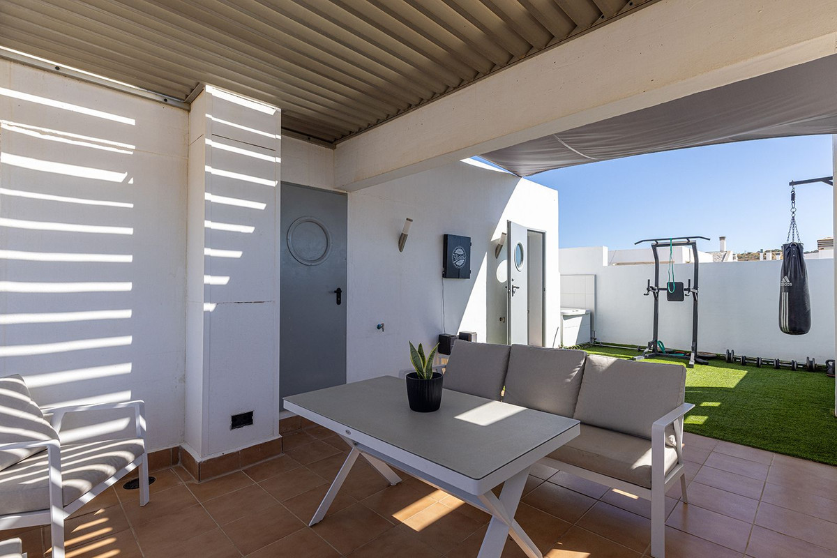 3 Bedroom Penthouse in Mijas - Photo 25