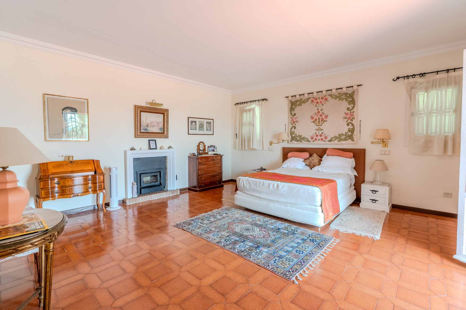 6 Bedroom Villa in Marbella - Photo 19