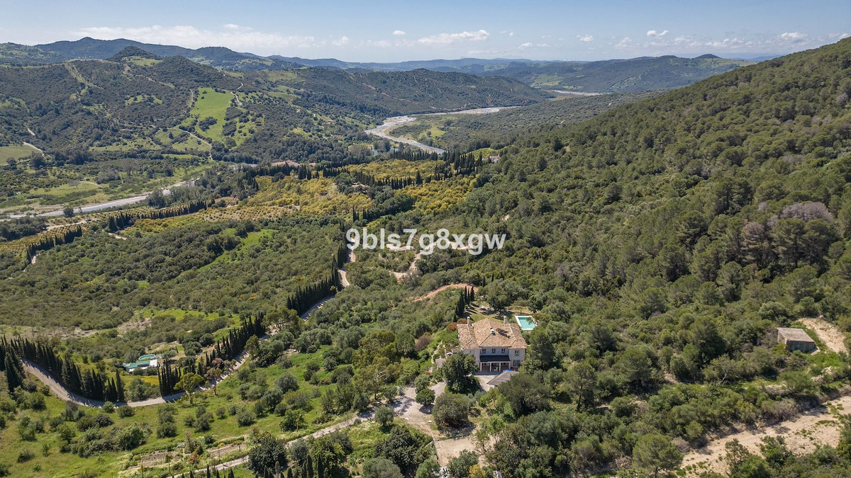 9 Bedroom Country house in Gaucín - Photo 4