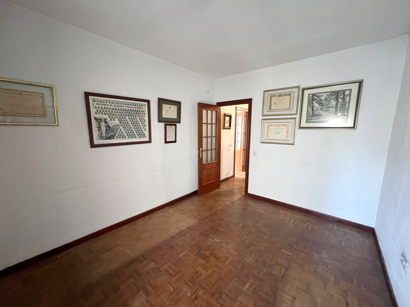 3 Bedroom Apartment in Marbella - Photo 4
