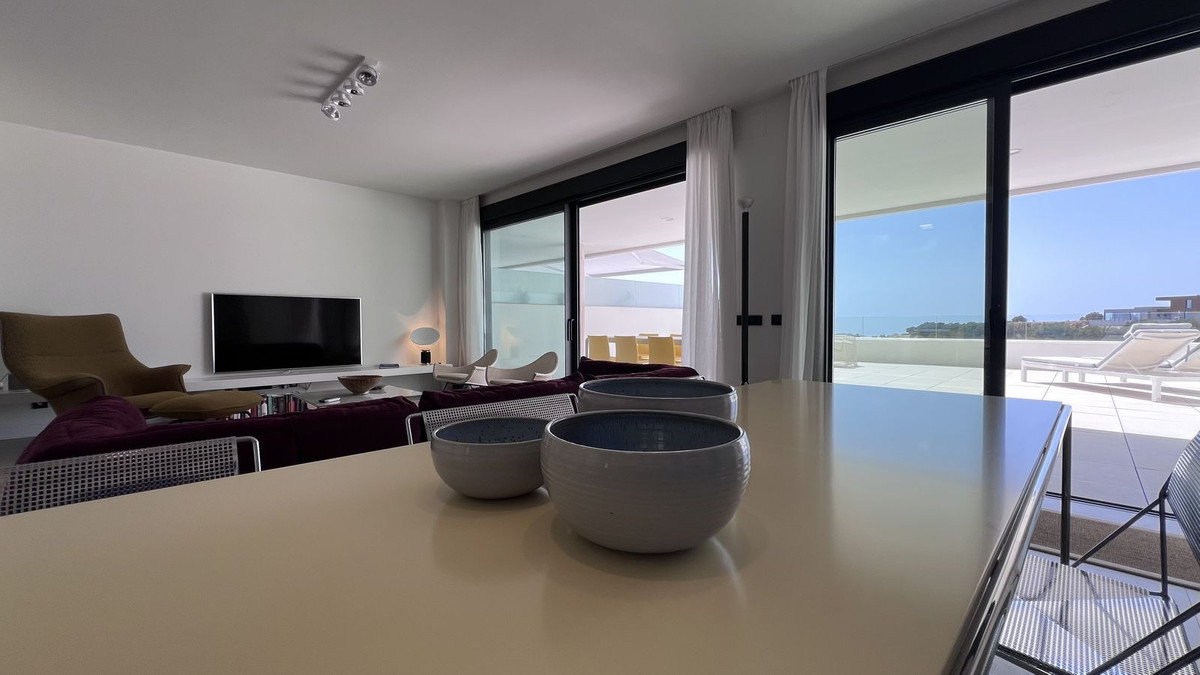3 Bedroom Apartment in Marbella - Photo 10